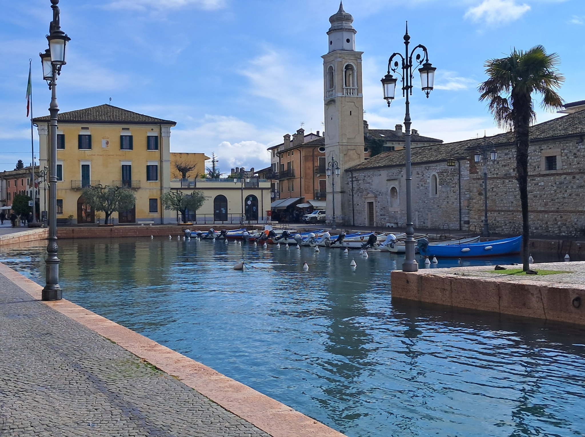 Weg zu einer Immobilie am Gardasee